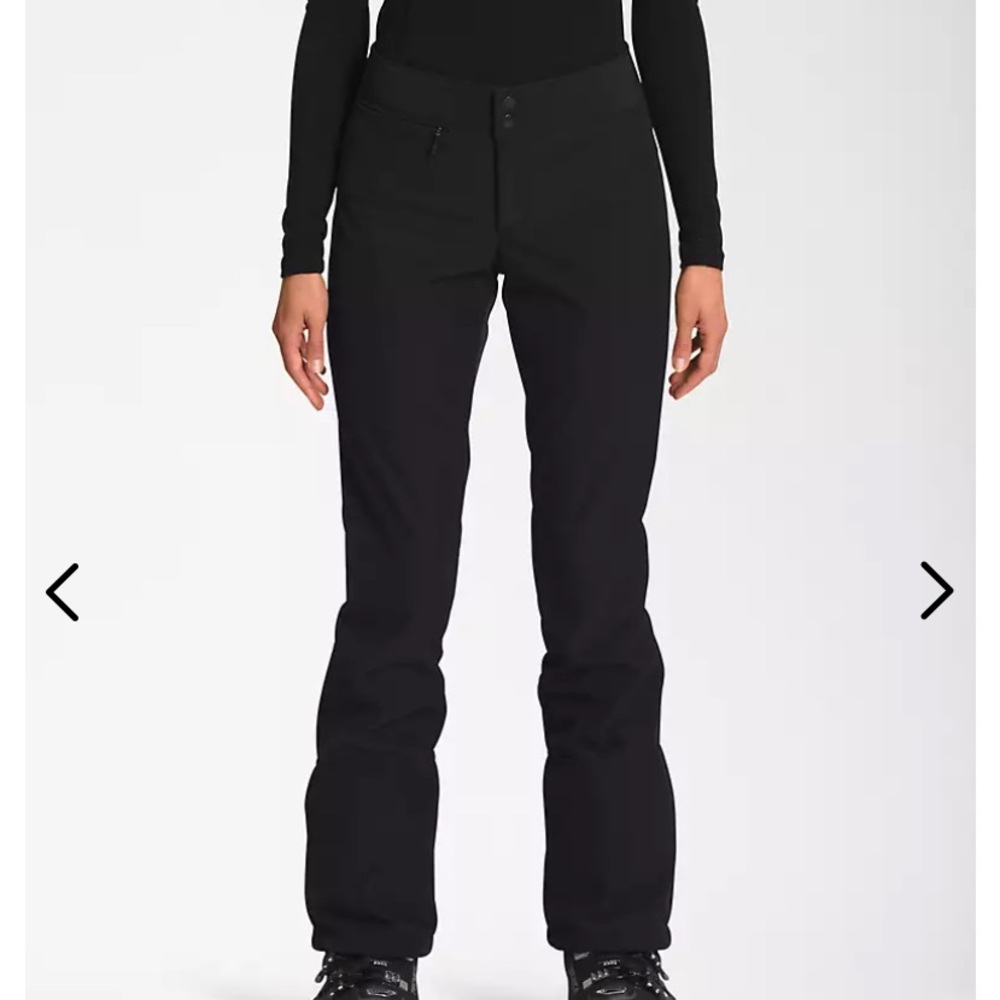 Flattering NorthFace Womens snow skiing pants- Never Worn